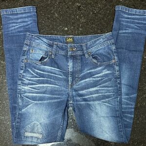 Lee Juniors or Women’s Size 18 Blue Distressed Stretchy Skinny Jeans